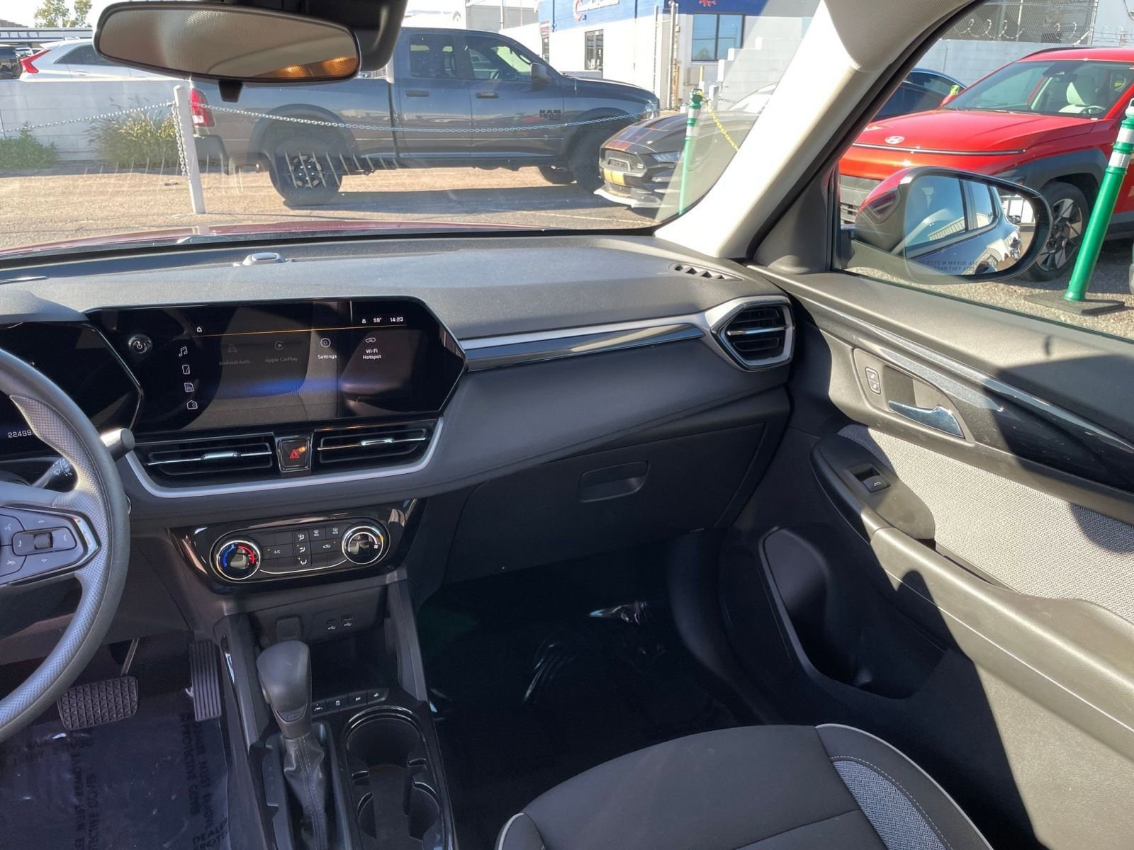 Thumbnail: 2025 Chevrolet TrailBlazer - 33