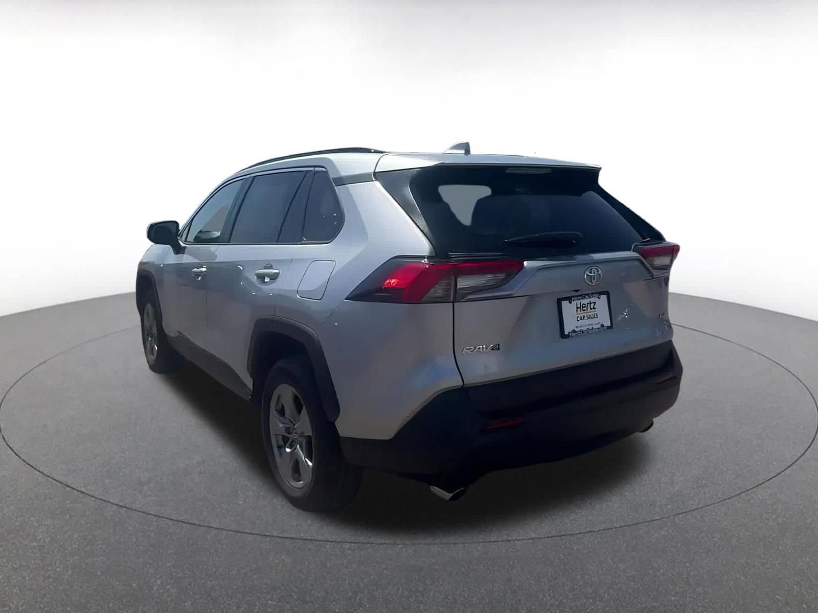 2024 Toyota RAV4 XLE 10