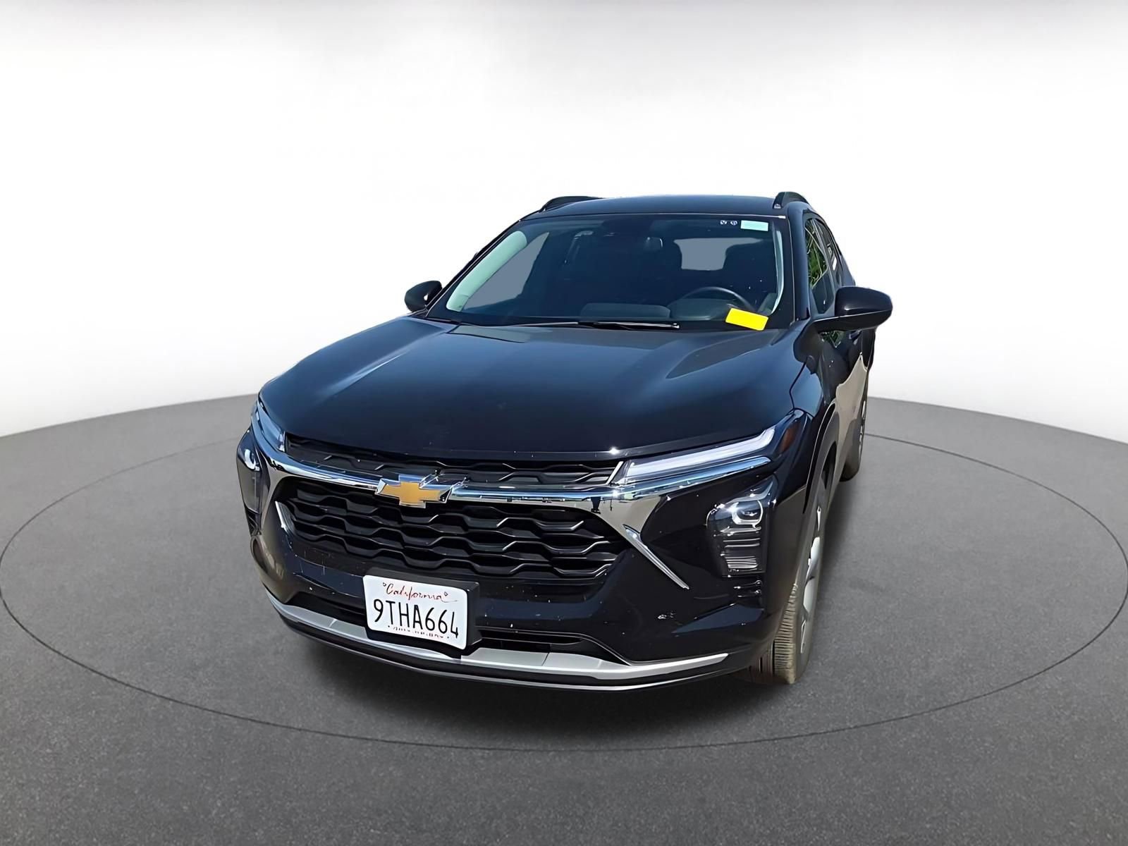 Thumbnail: 2025 Chevrolet Trax - 4