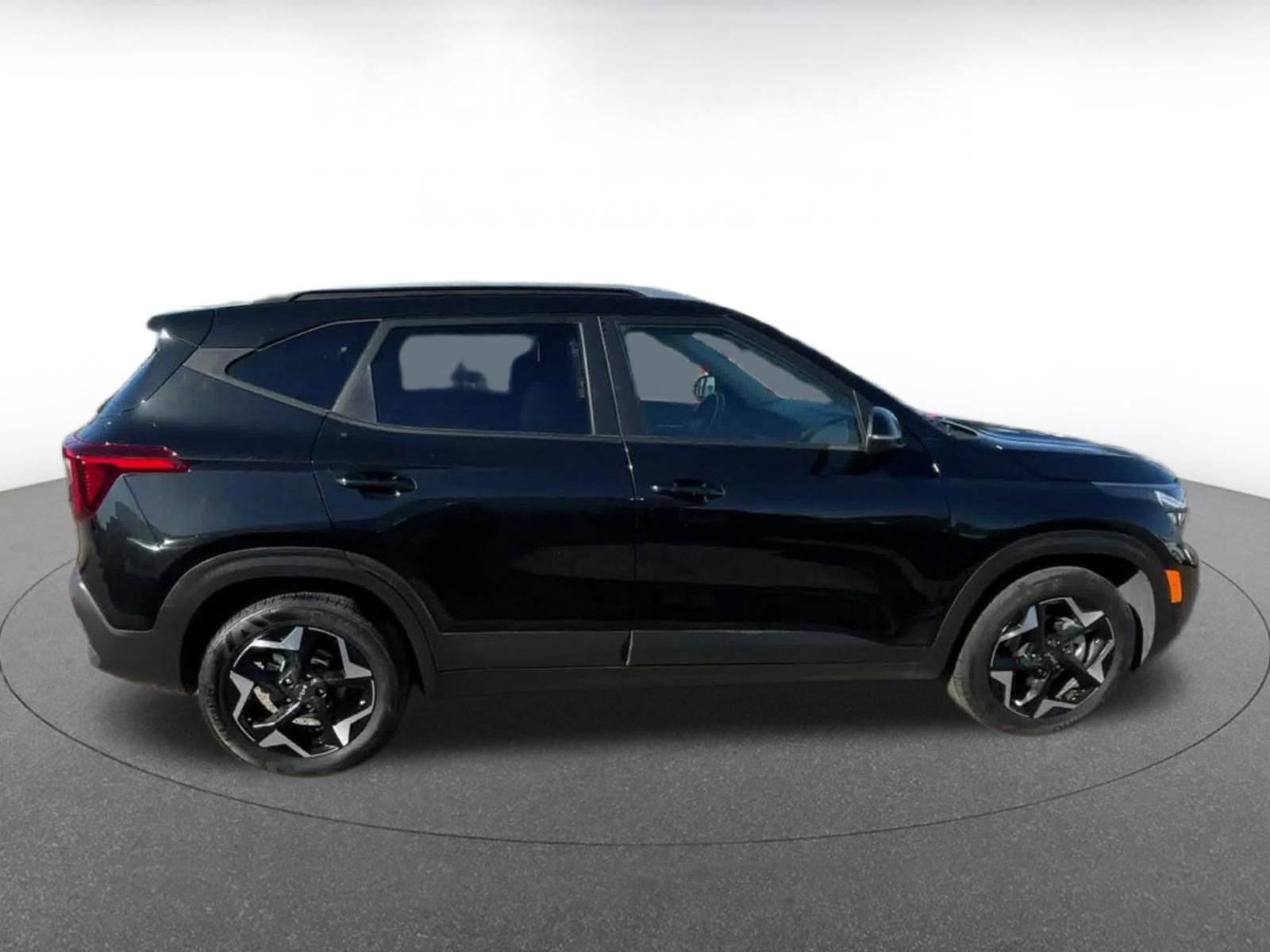 Thumbnail: 2025 Kia Seltos - 16