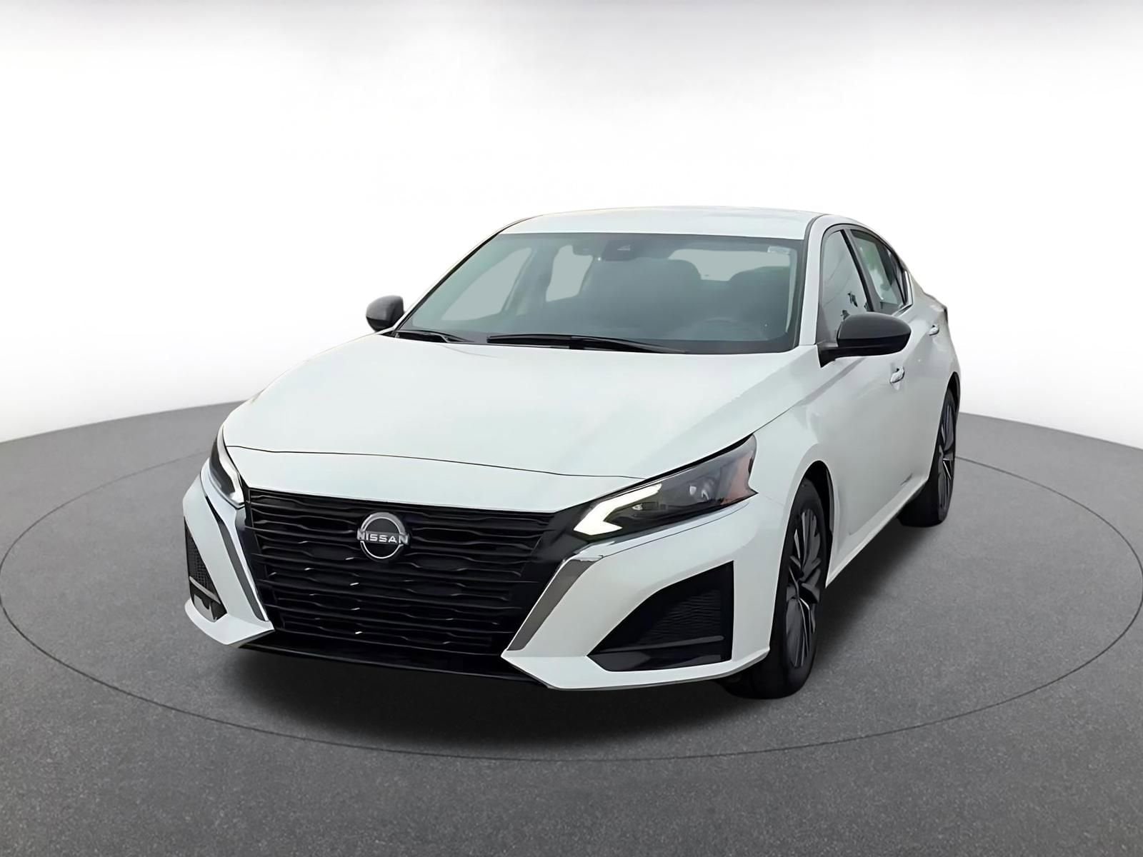 Thumbnail: 2025 Nissan Altima - 8