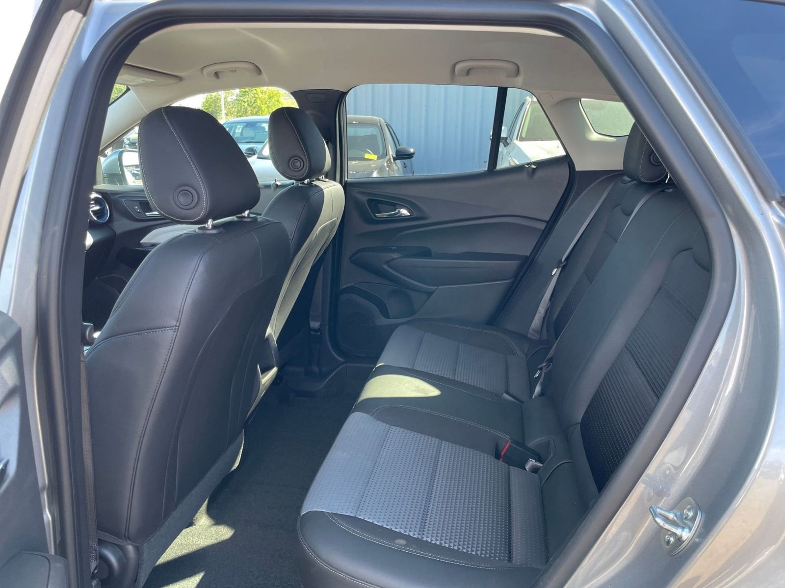 Thumbnail: 2025 Chevrolet Trax - 25