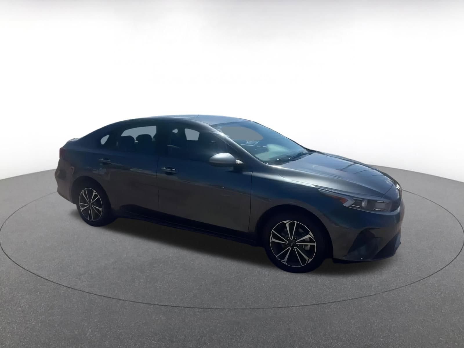 Thumbnail: 2024 Kia Forte - 2