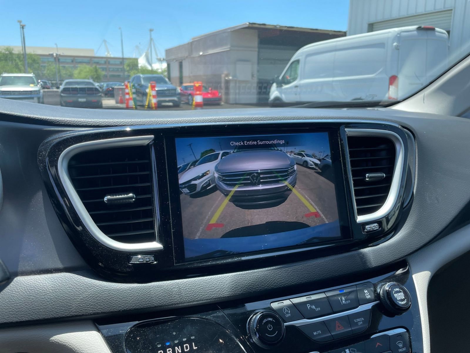 2024 Chrysler Pacifica Touring L 17