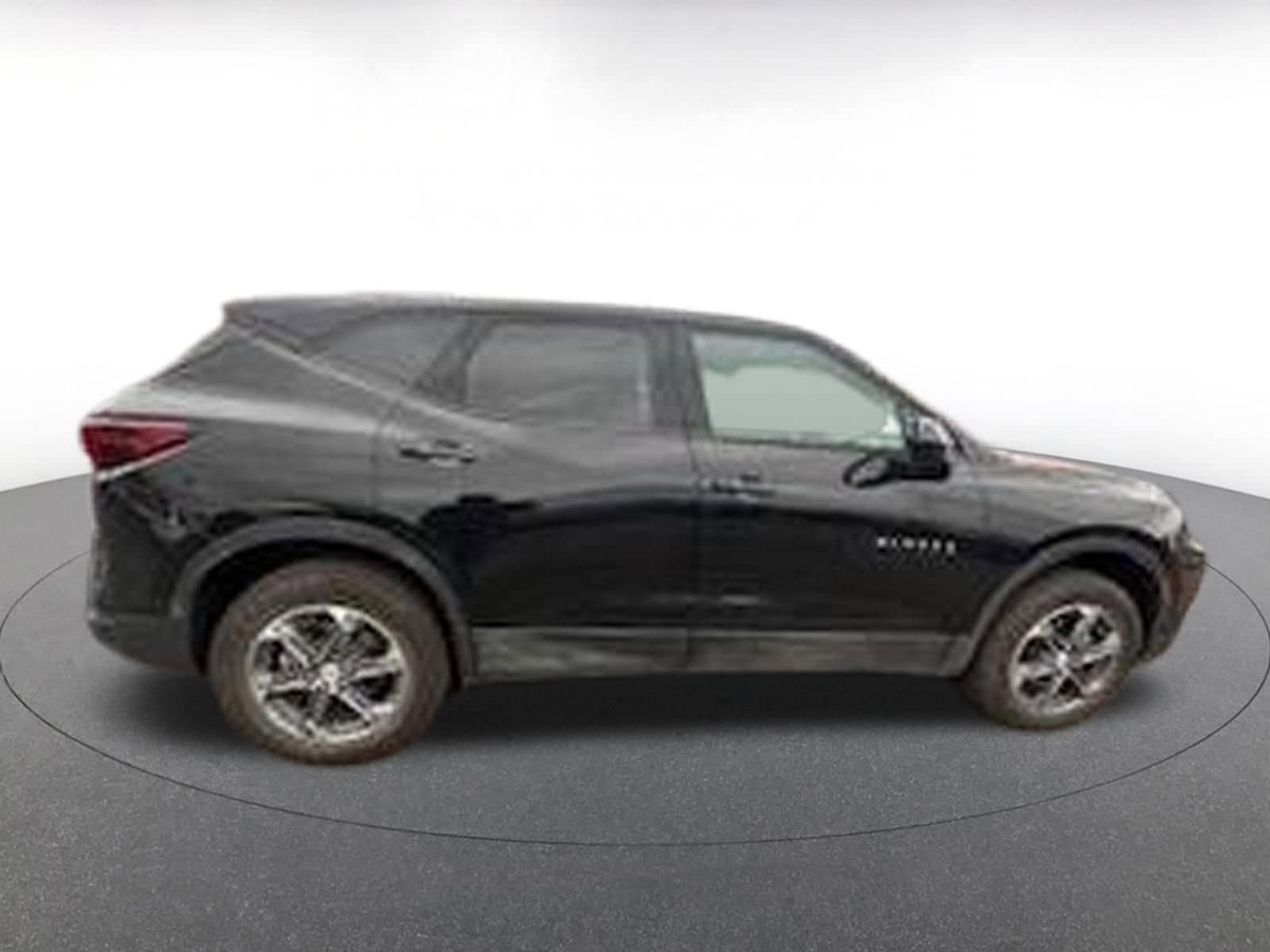 Thumbnail: 2025 Chevrolet Blazer - 8