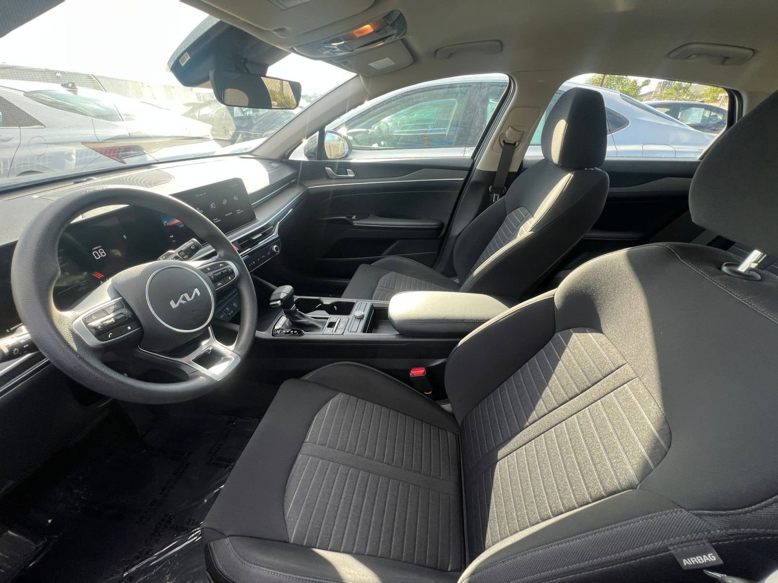 Thumbnail: 2025 Kia K5 - 27