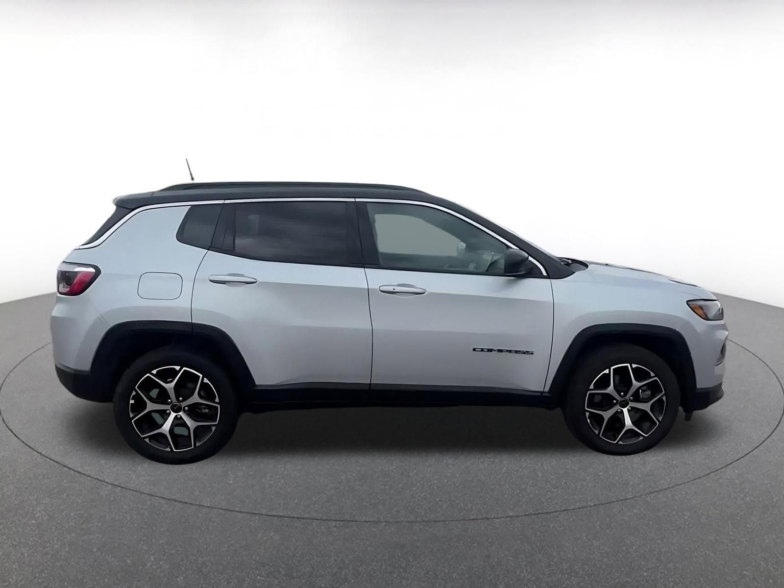 Thumbnail: 2025 Jeep Compass - 16