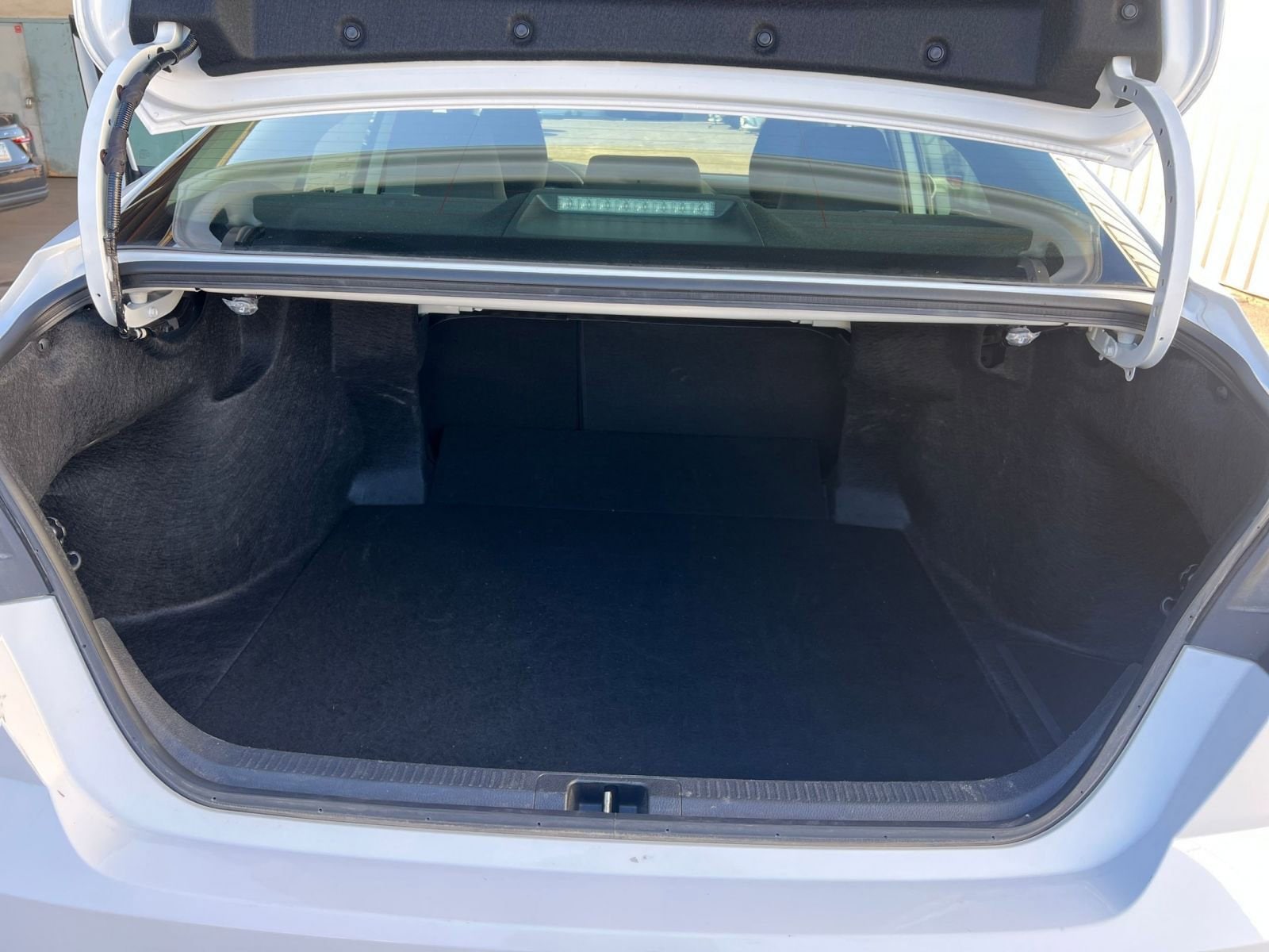 Thumbnail: 2025 Toyota Camry - 31