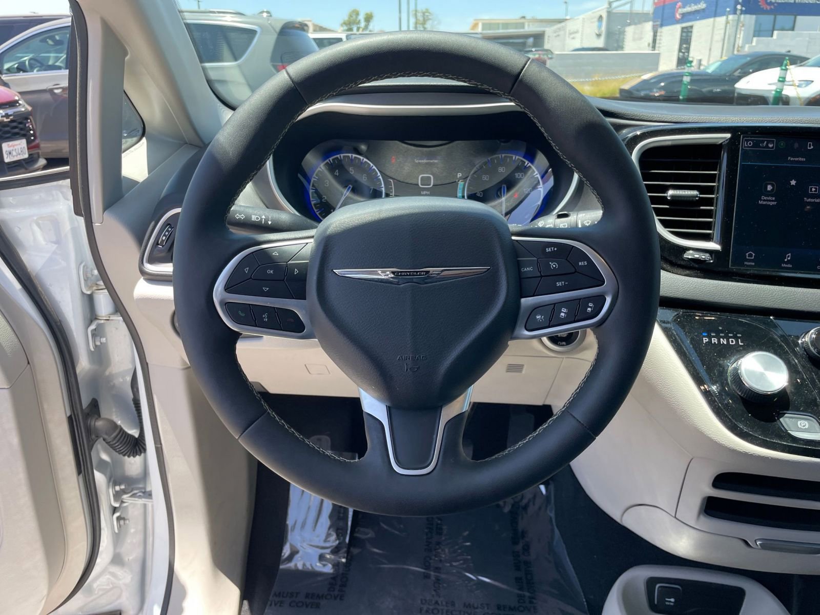 2024 Chrysler Pacifica Touring L 28