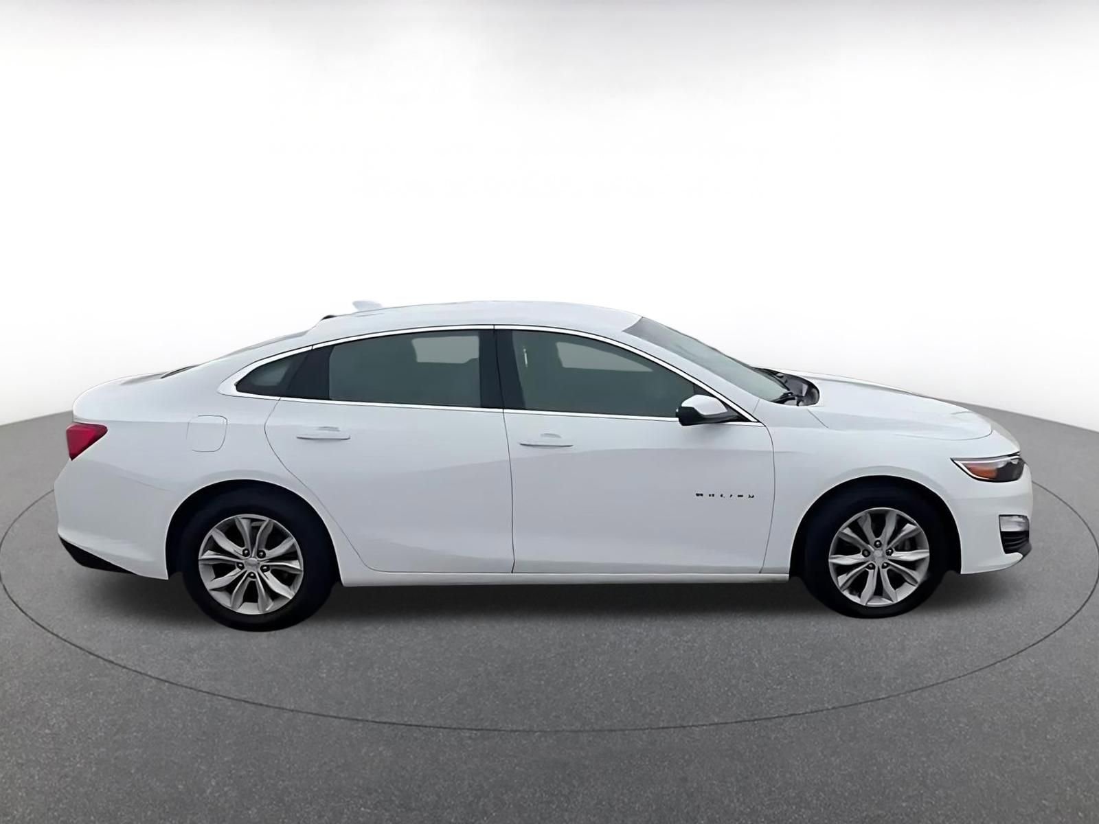 Thumbnail: 2023 Chevrolet Malibu - 16