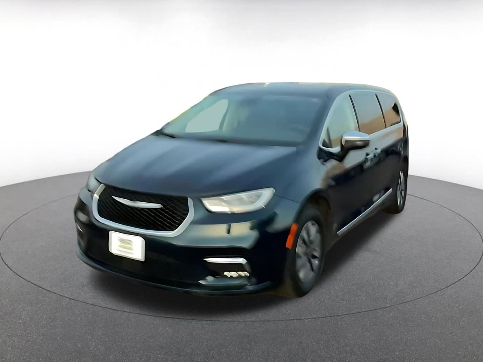 Thumbnail: 2023 Chrysler Pacifica - 7