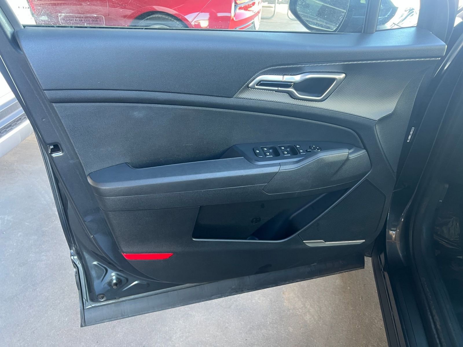 Thumbnail: 2025 Kia Sportage - 18