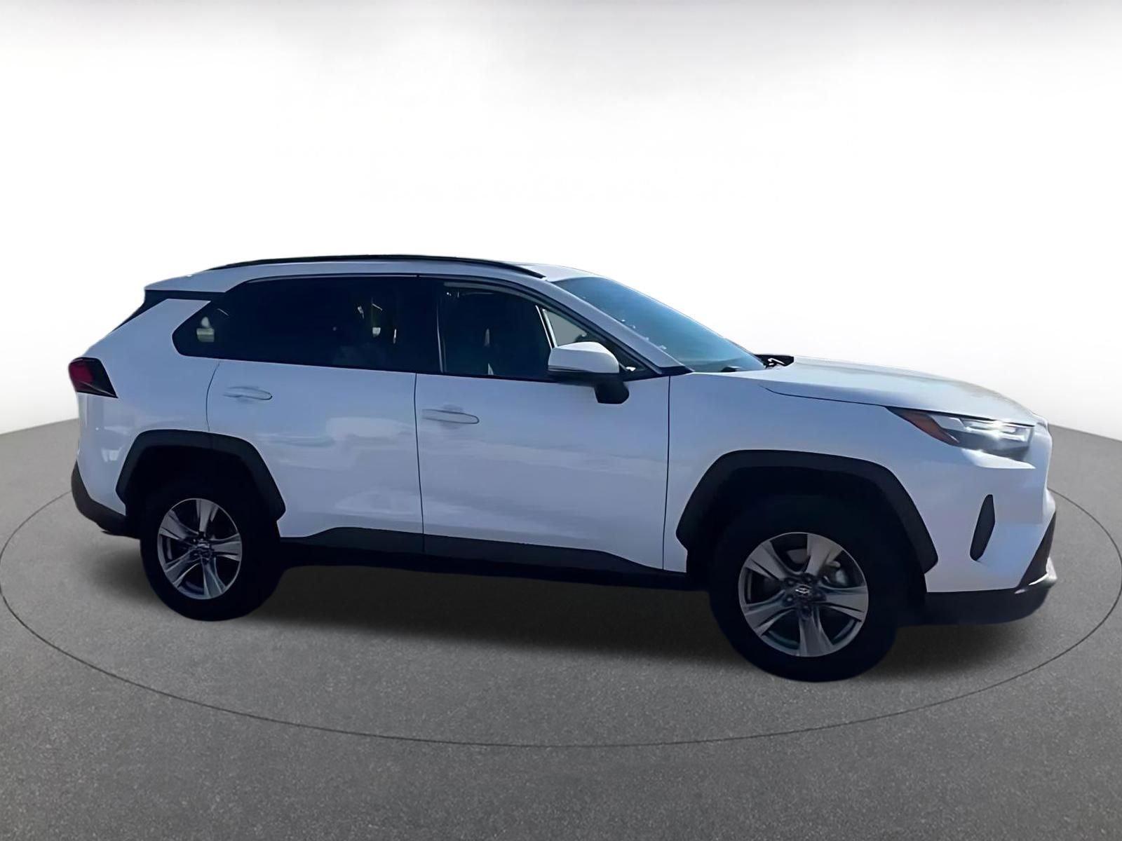Thumbnail: 2025 Toyota RAV4 - 16