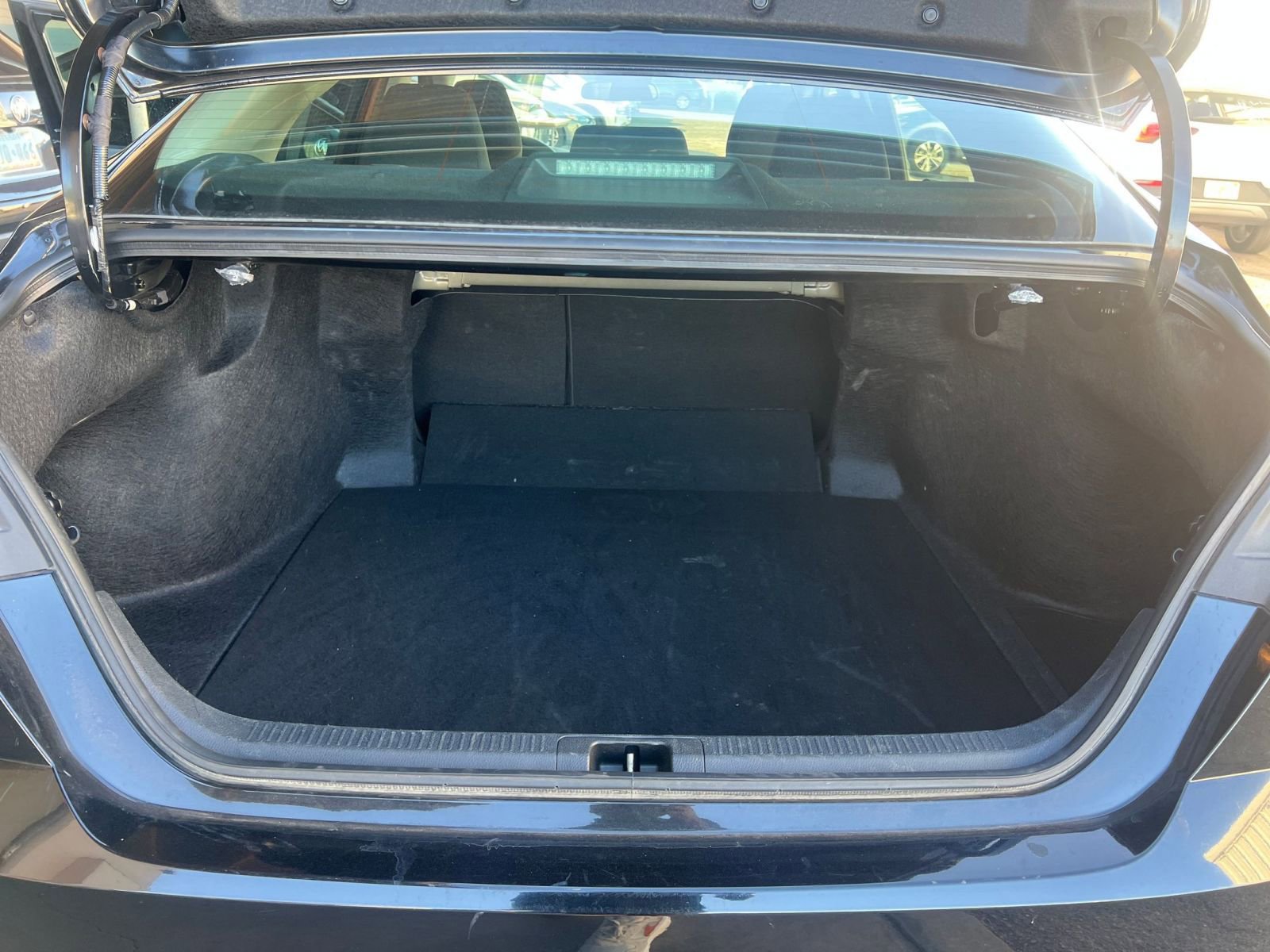 Thumbnail: 2025 Toyota Camry - 31