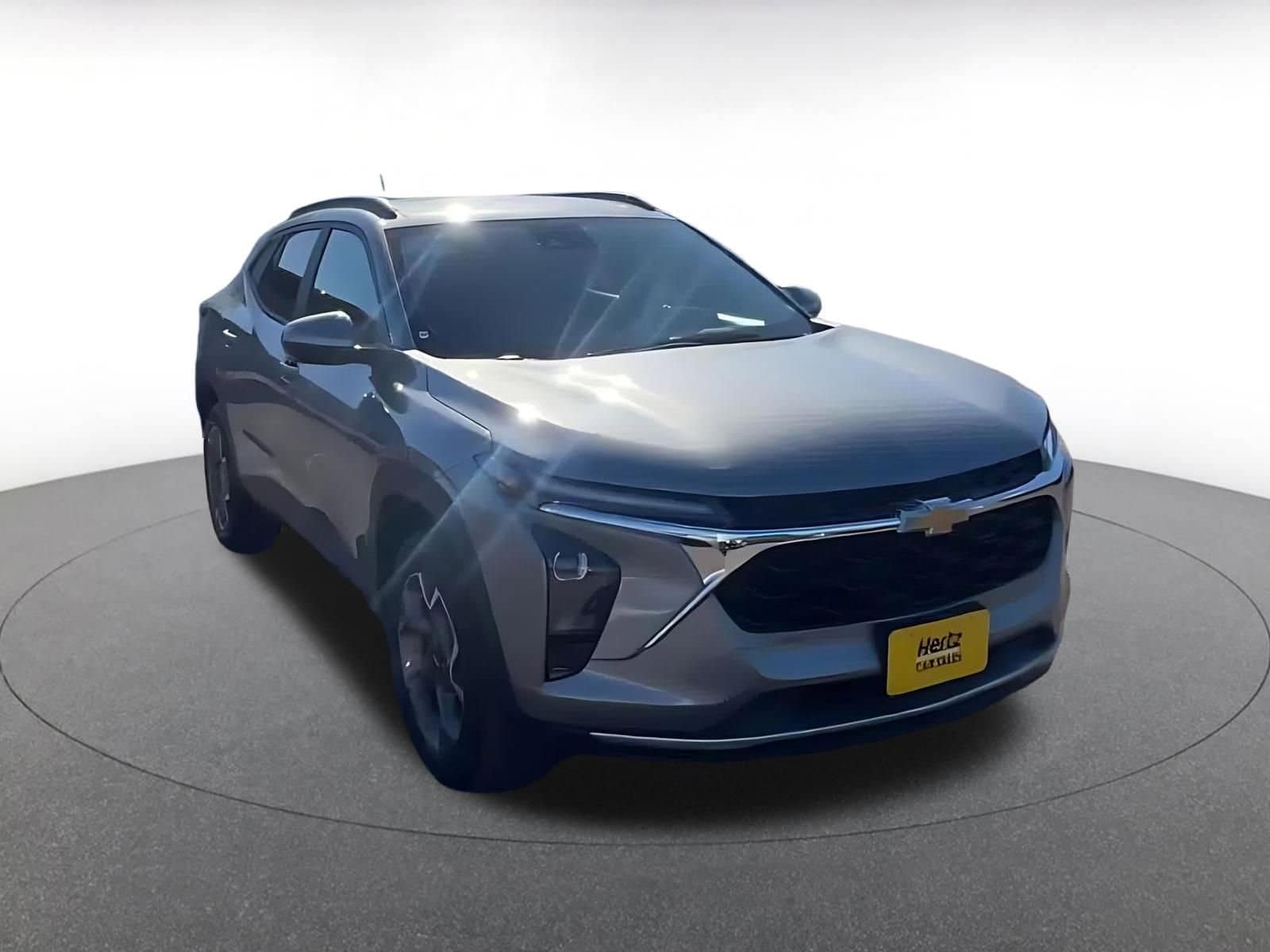 Thumbnail: 2025 Chevrolet Trax - 3