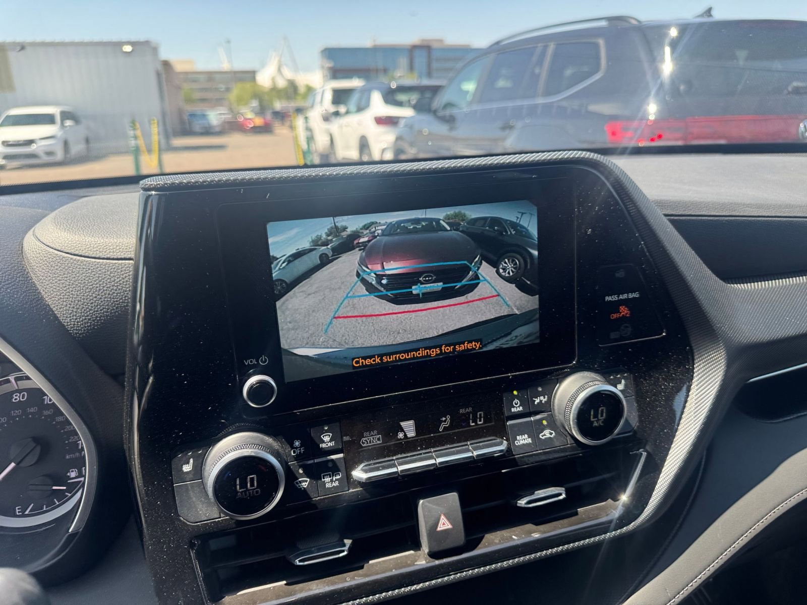 Thumbnail: 2024 Toyota Highlander - 17