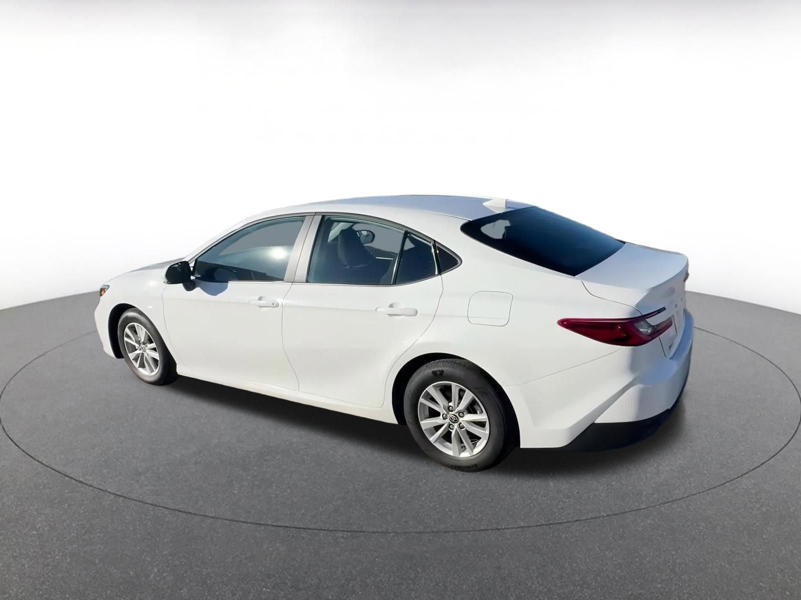 Thumbnail: 2025 Toyota Camry - 10