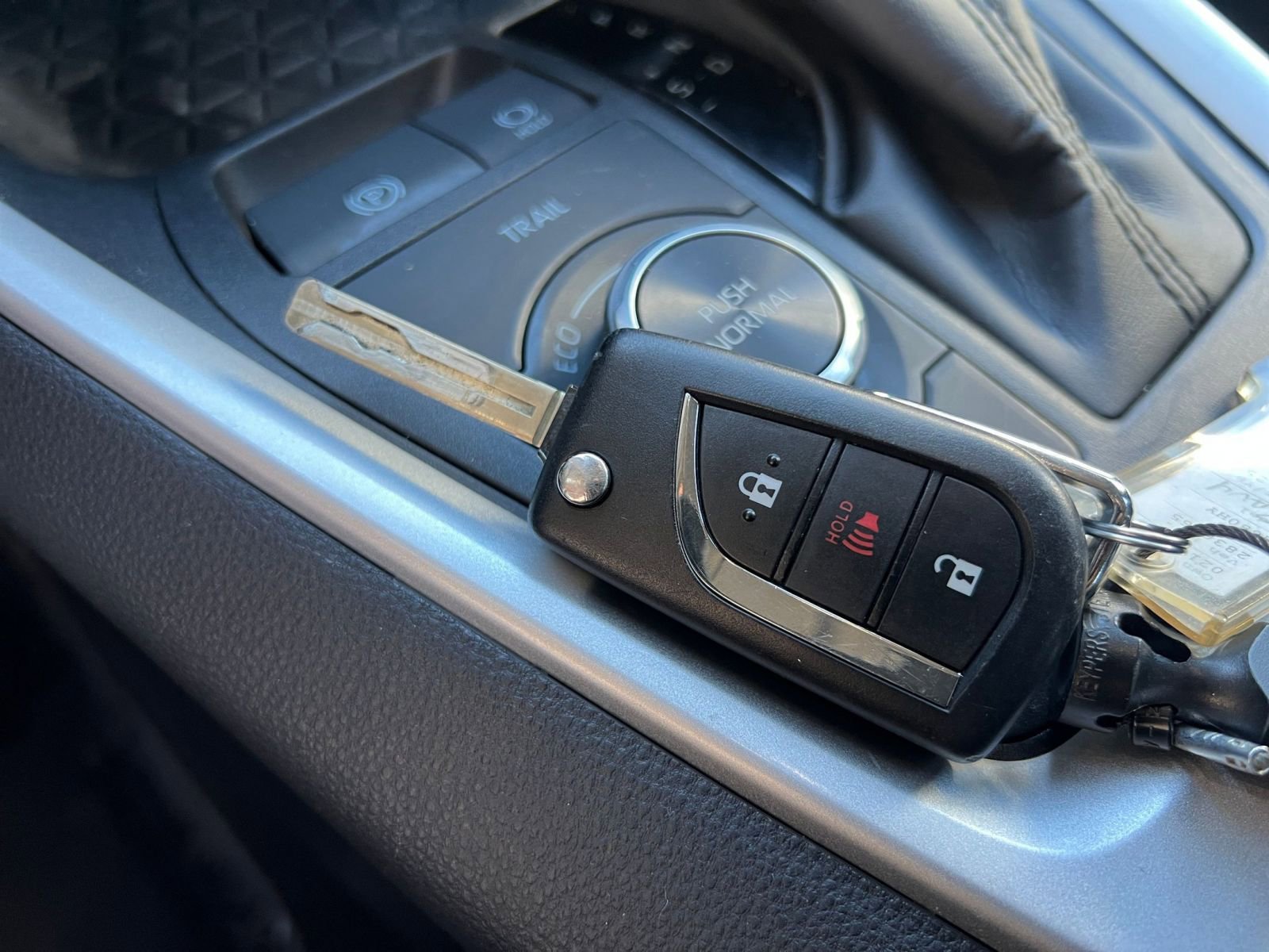 Thumbnail: 2025 Toyota RAV4 - 22