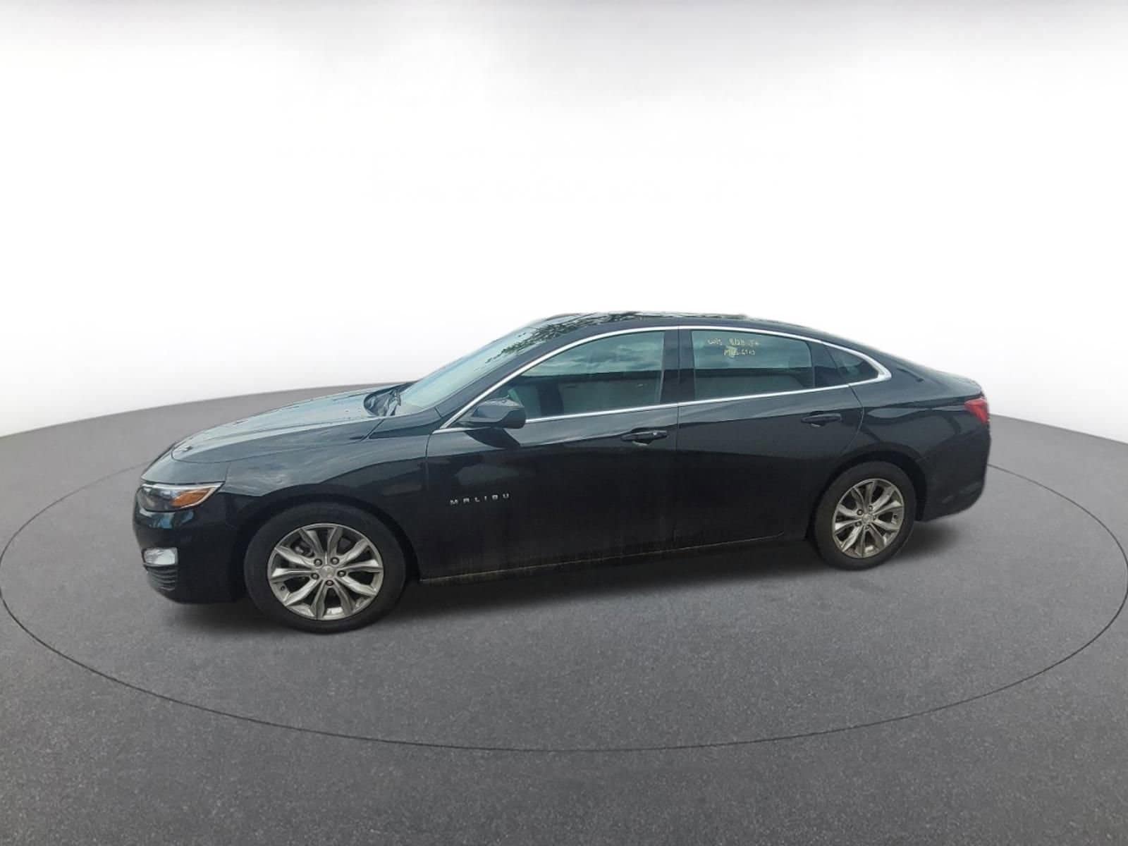 Thumbnail: 2023 Chevrolet Malibu - 3