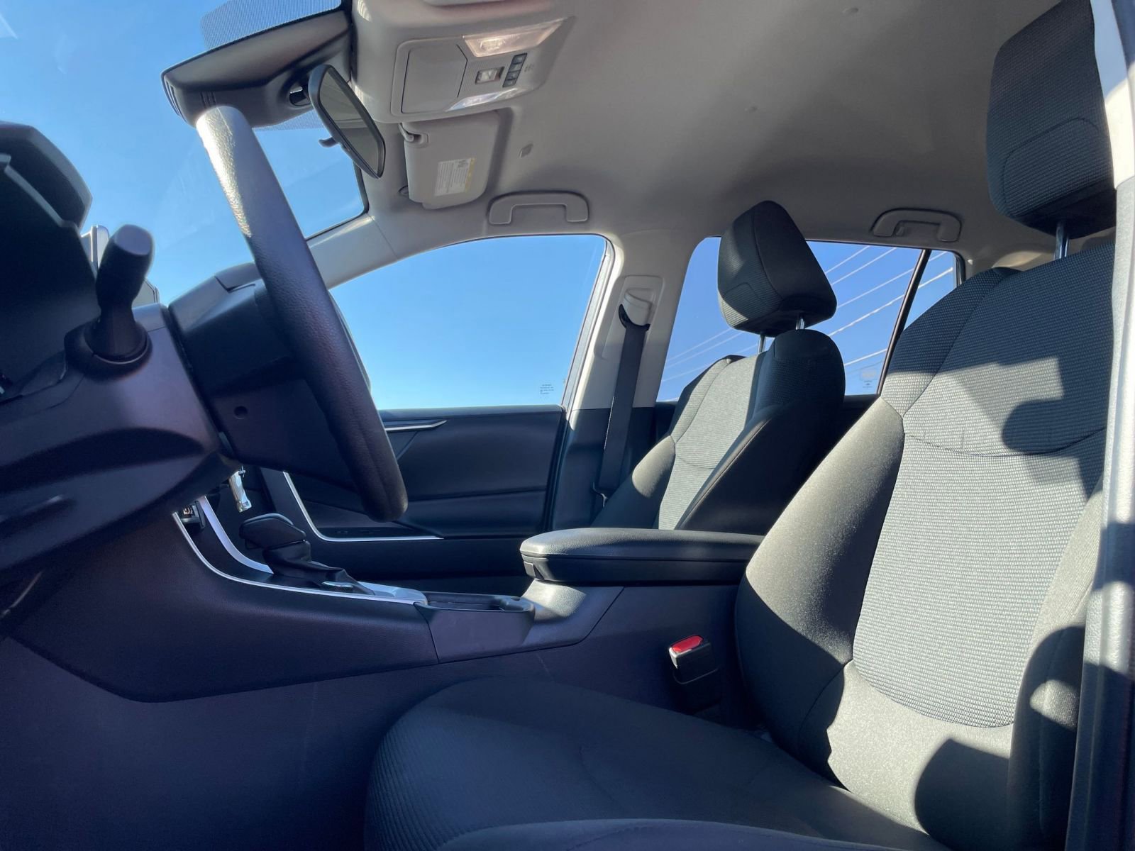 Thumbnail: 2025 Toyota RAV4 - 25