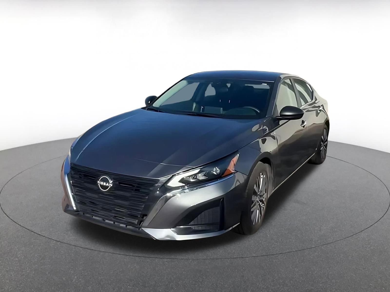 Thumbnail: 2025 Nissan Altima - 7