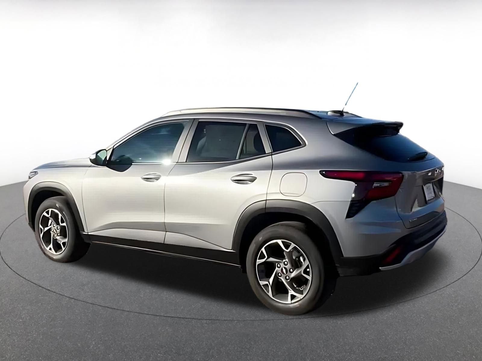 Thumbnail: 2025 Chevrolet Trax - 10