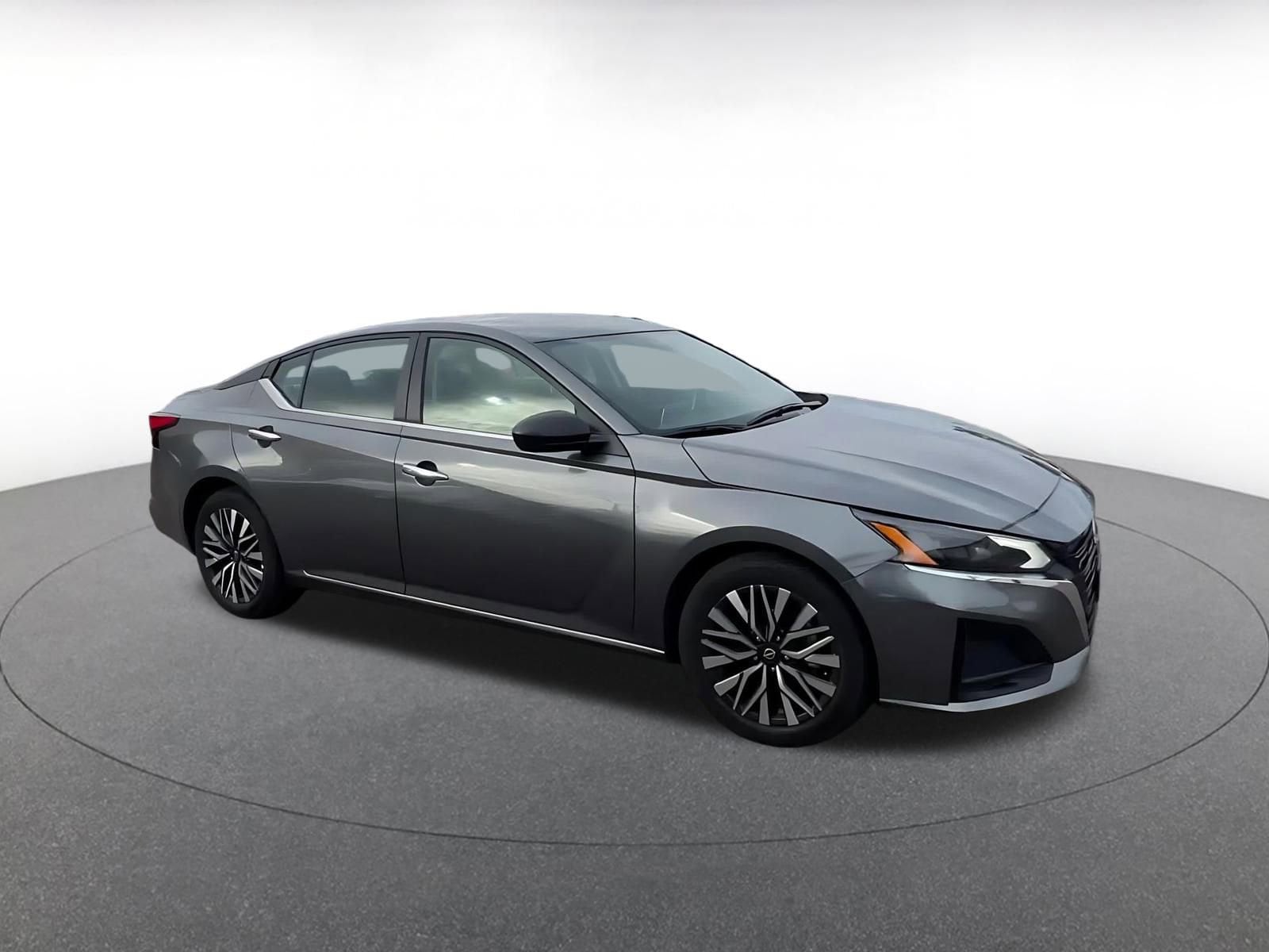 Thumbnail: 2025 Nissan Altima - 2