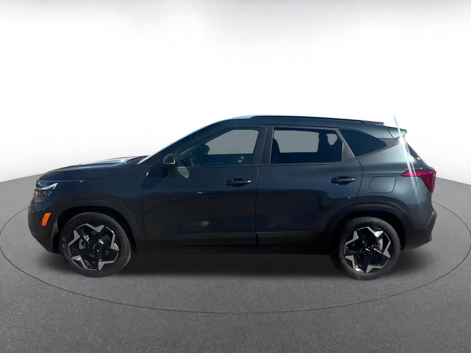 Thumbnail: 2025 Kia Seltos - 9