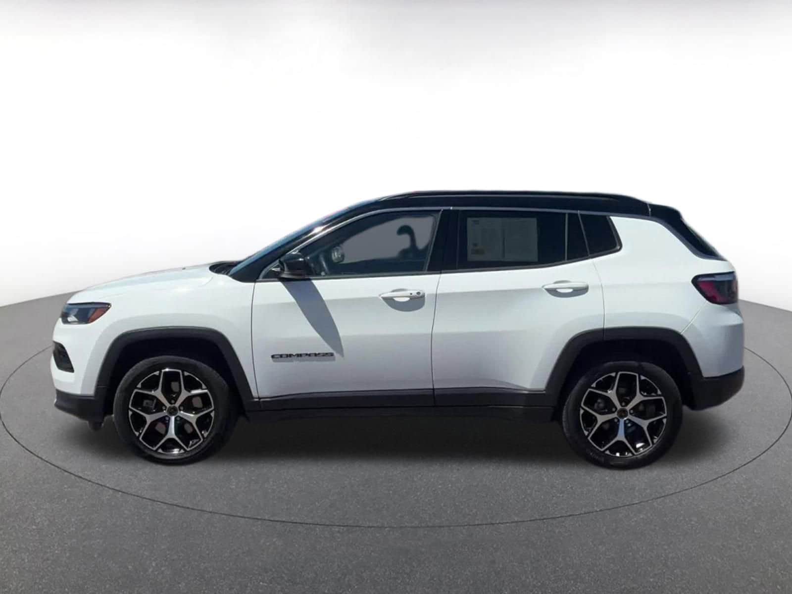 Thumbnail: 2025 Jeep Compass - 9