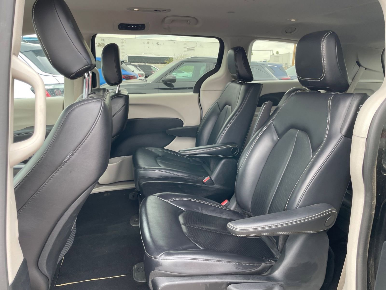 Thumbnail: 2023 Chrysler Pacifica - 28