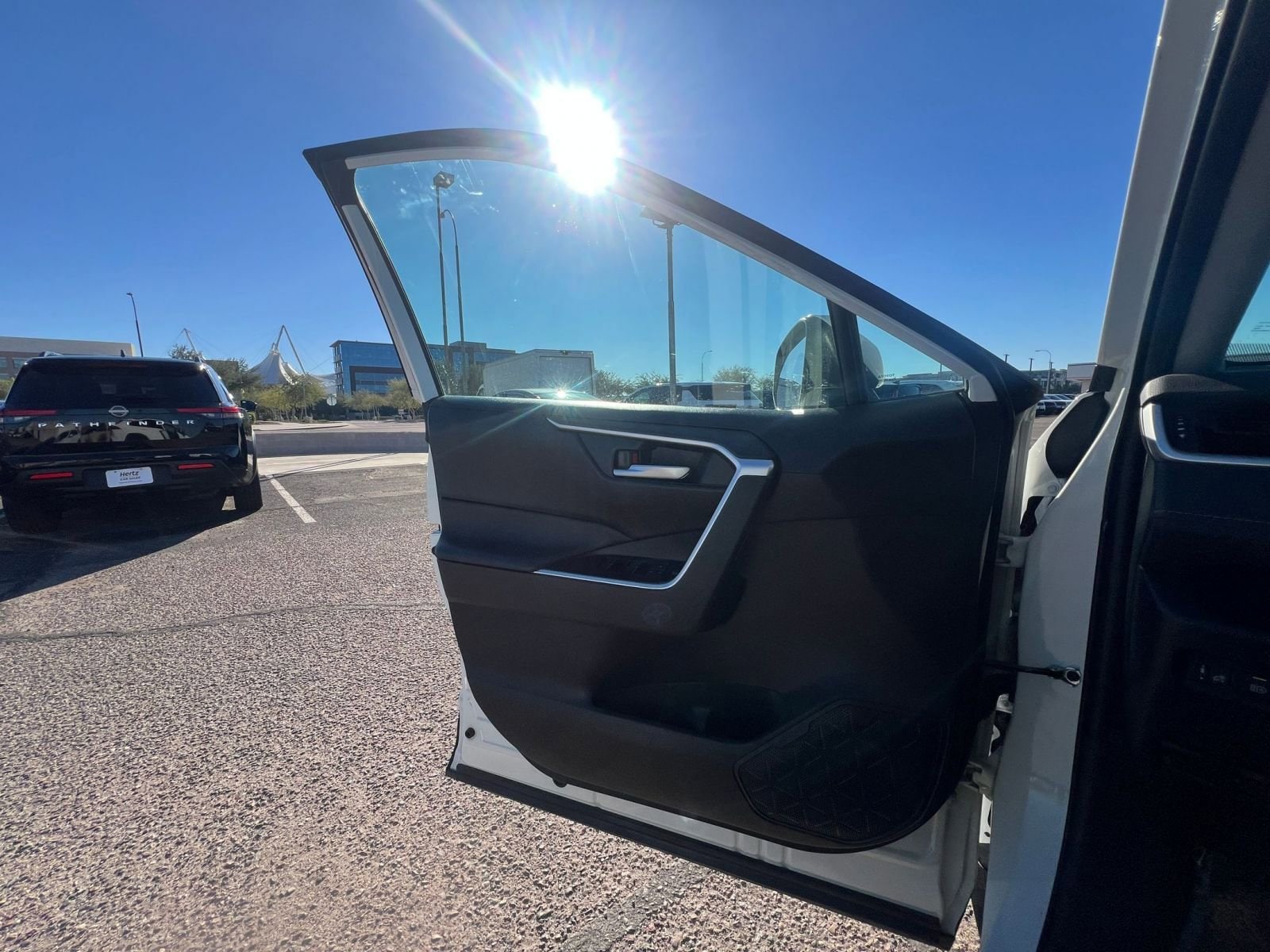 Thumbnail: 2025 Toyota RAV4 - 20