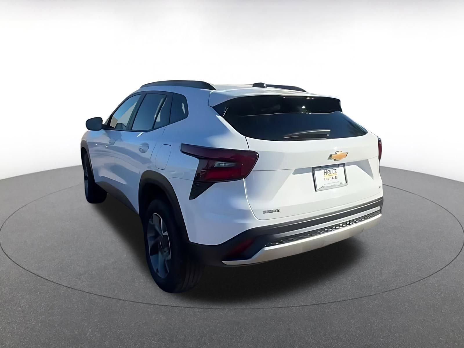 Thumbnail: 2025 Chevrolet Trax - 16