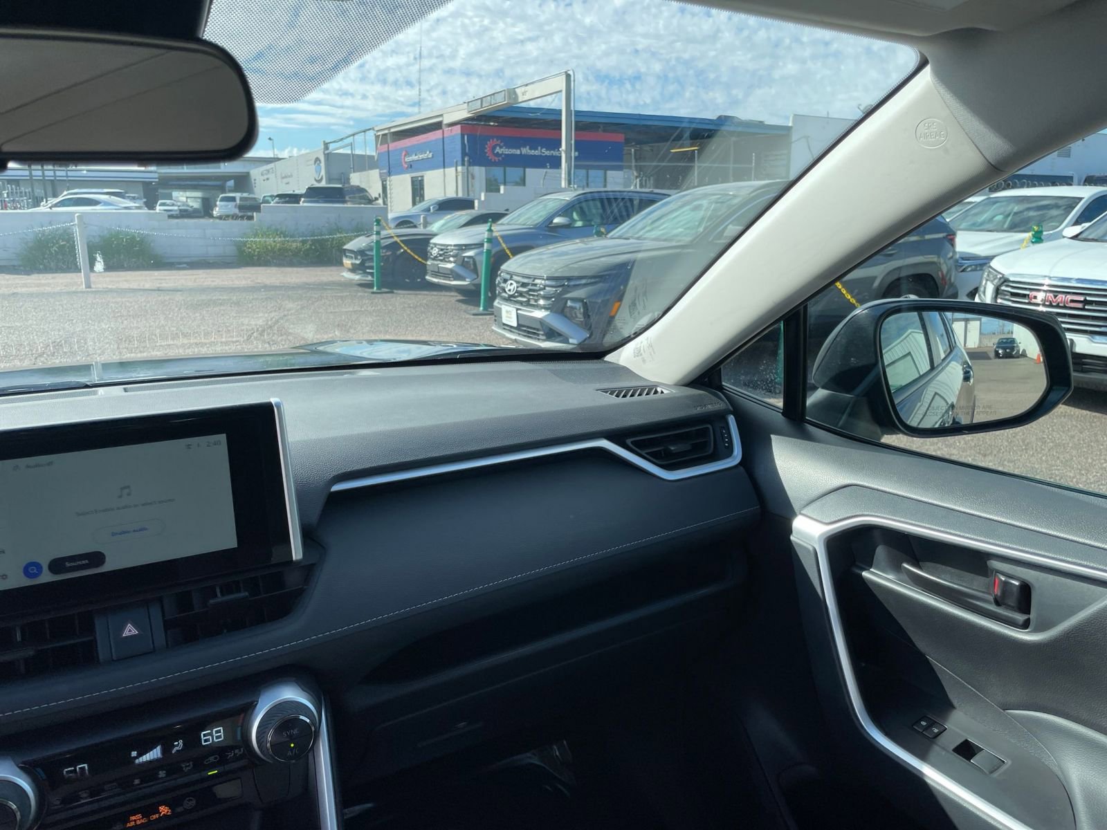 Thumbnail: 2025 Toyota RAV4 - 34