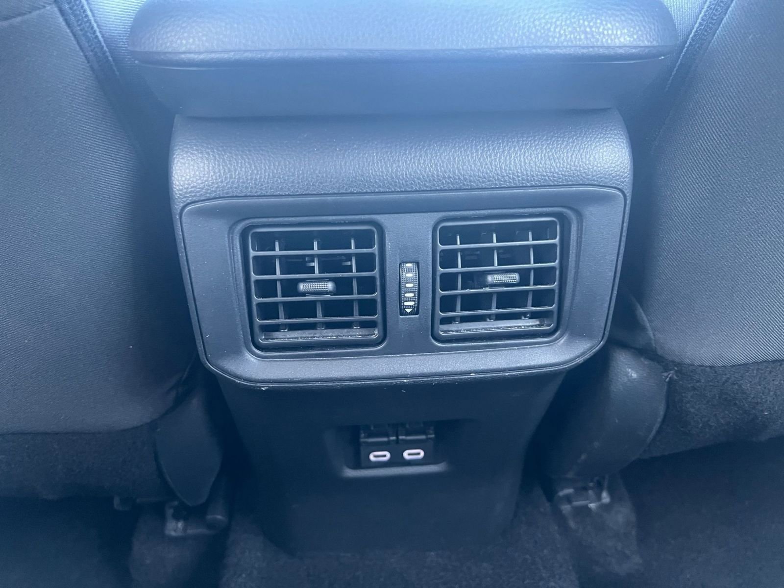 2024 Toyota RAV4 XLE 25