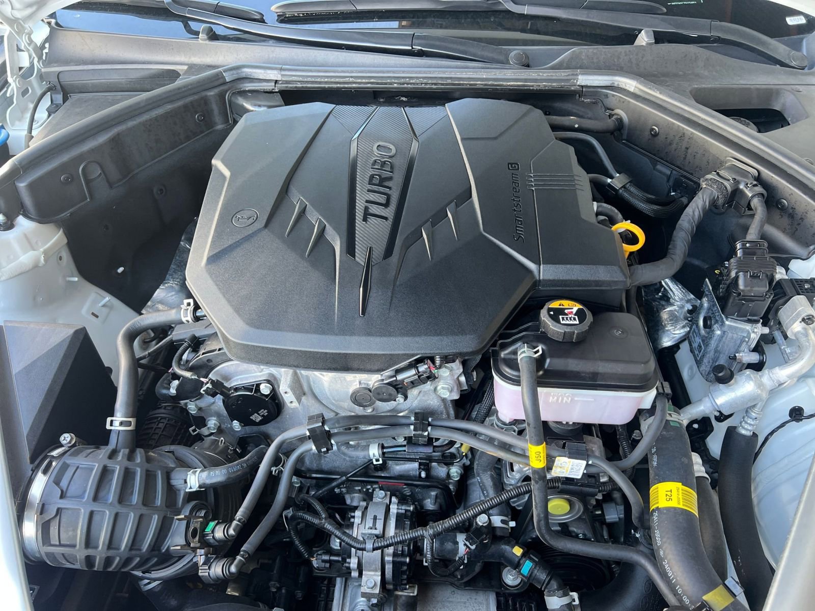 Thumbnail: 2025 Genesis G70 - 32