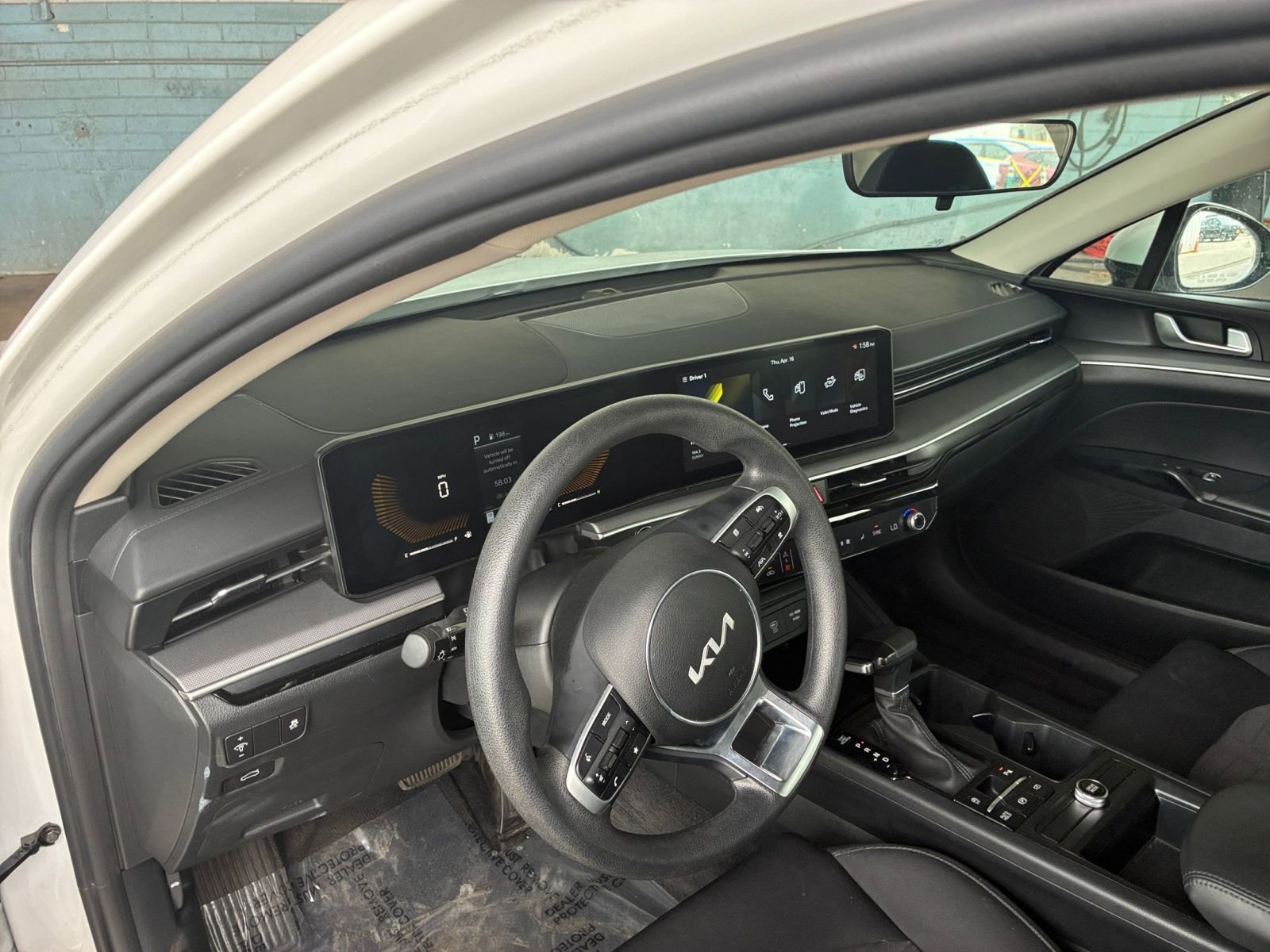 Thumbnail: 2025 Kia K5 - 33