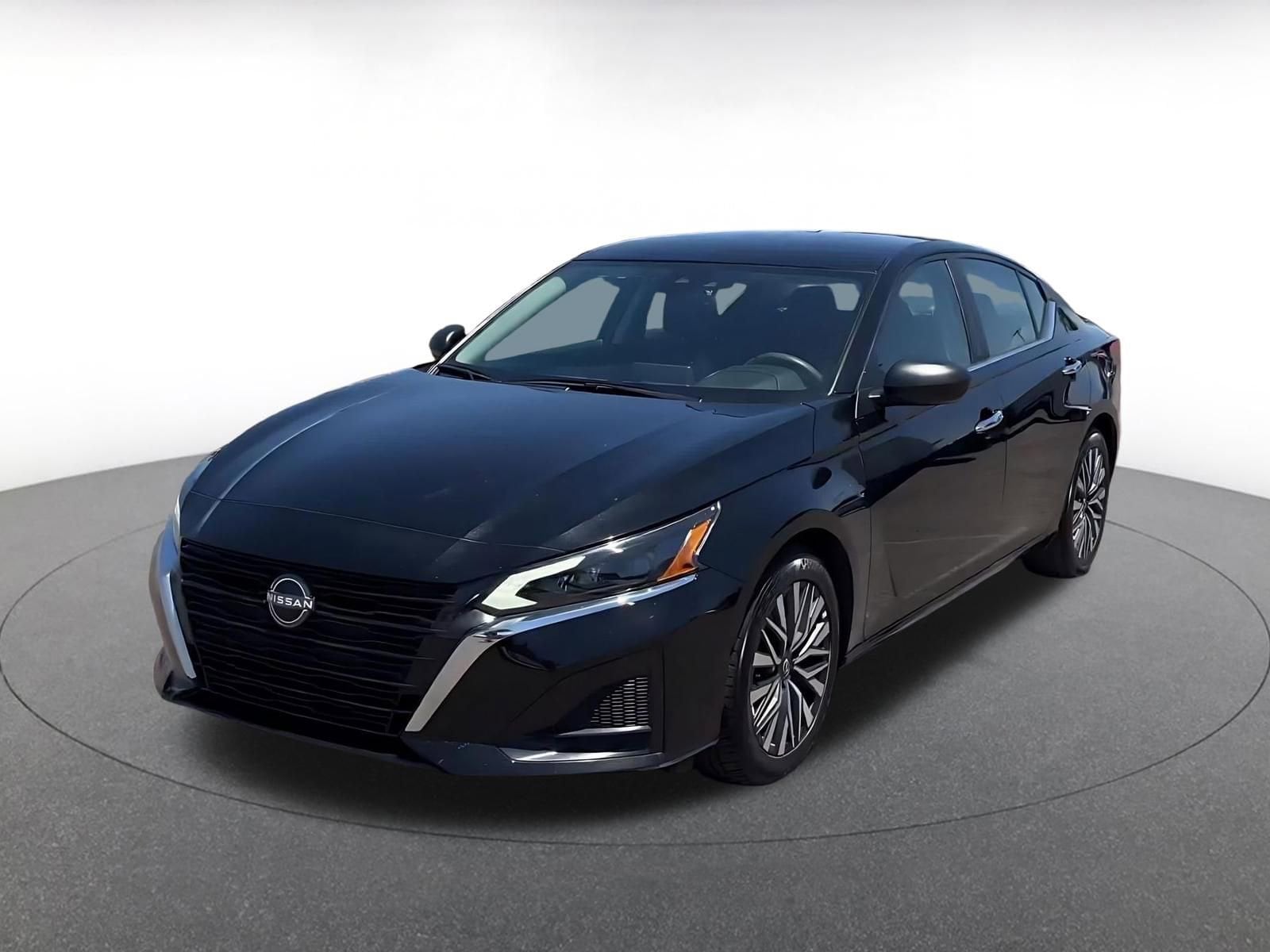 Thumbnail: 2025 Nissan Altima - 8