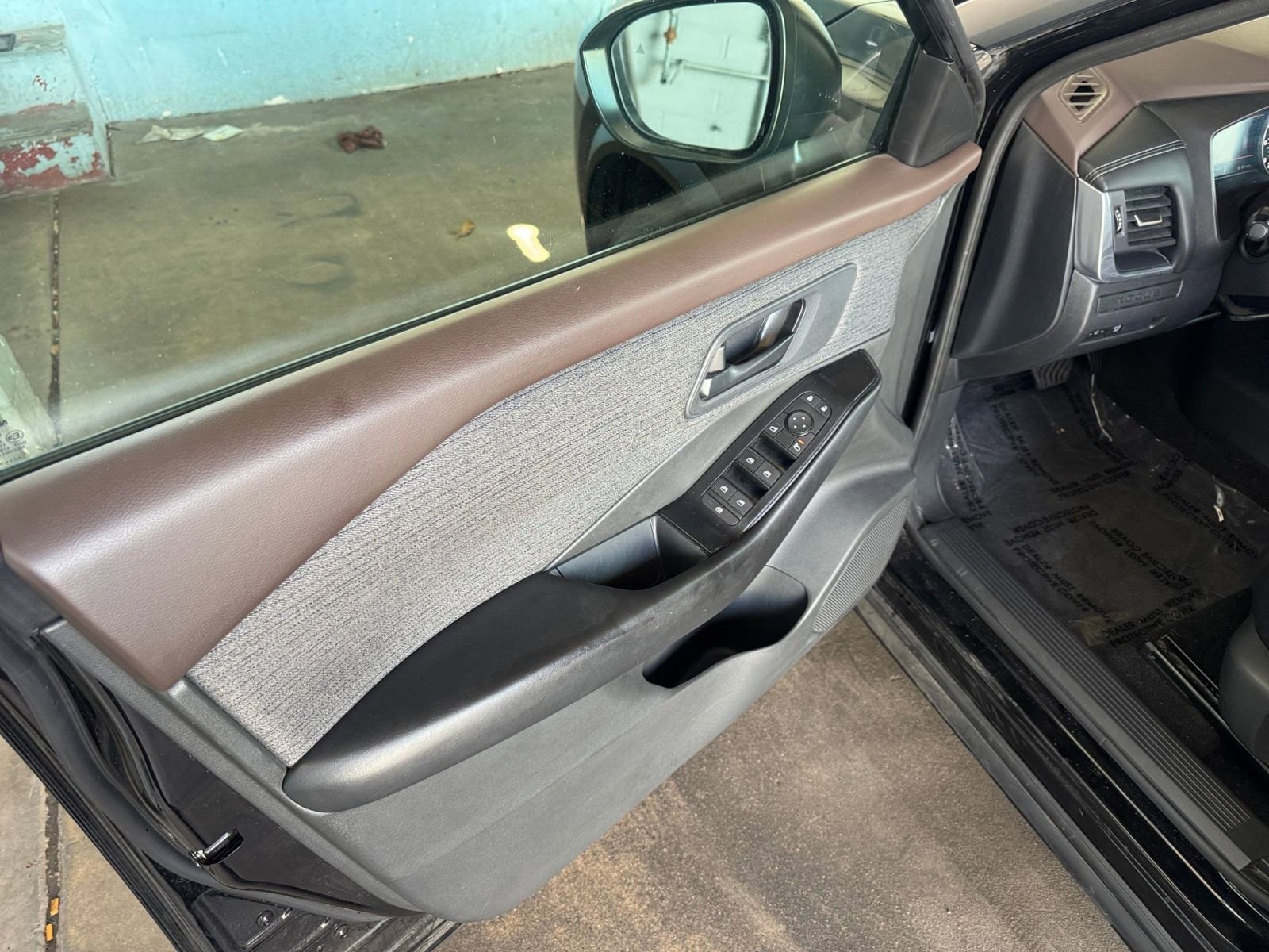 Thumbnail: 2023 Nissan Rogue - 18