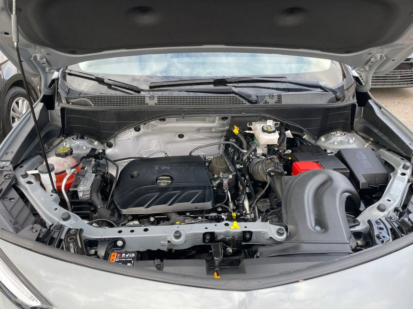 Thumbnail: 2025 Buick Encore GX - 32