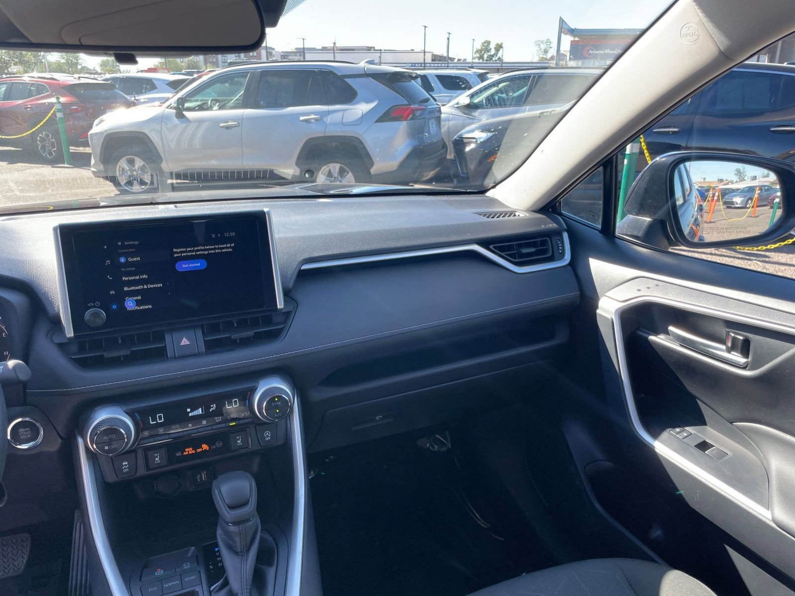 Thumbnail: 2025 Toyota RAV4 - 35