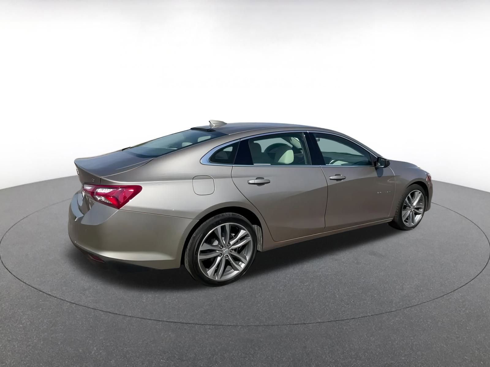 Thumbnail: 2024 Chevrolet Malibu - 15