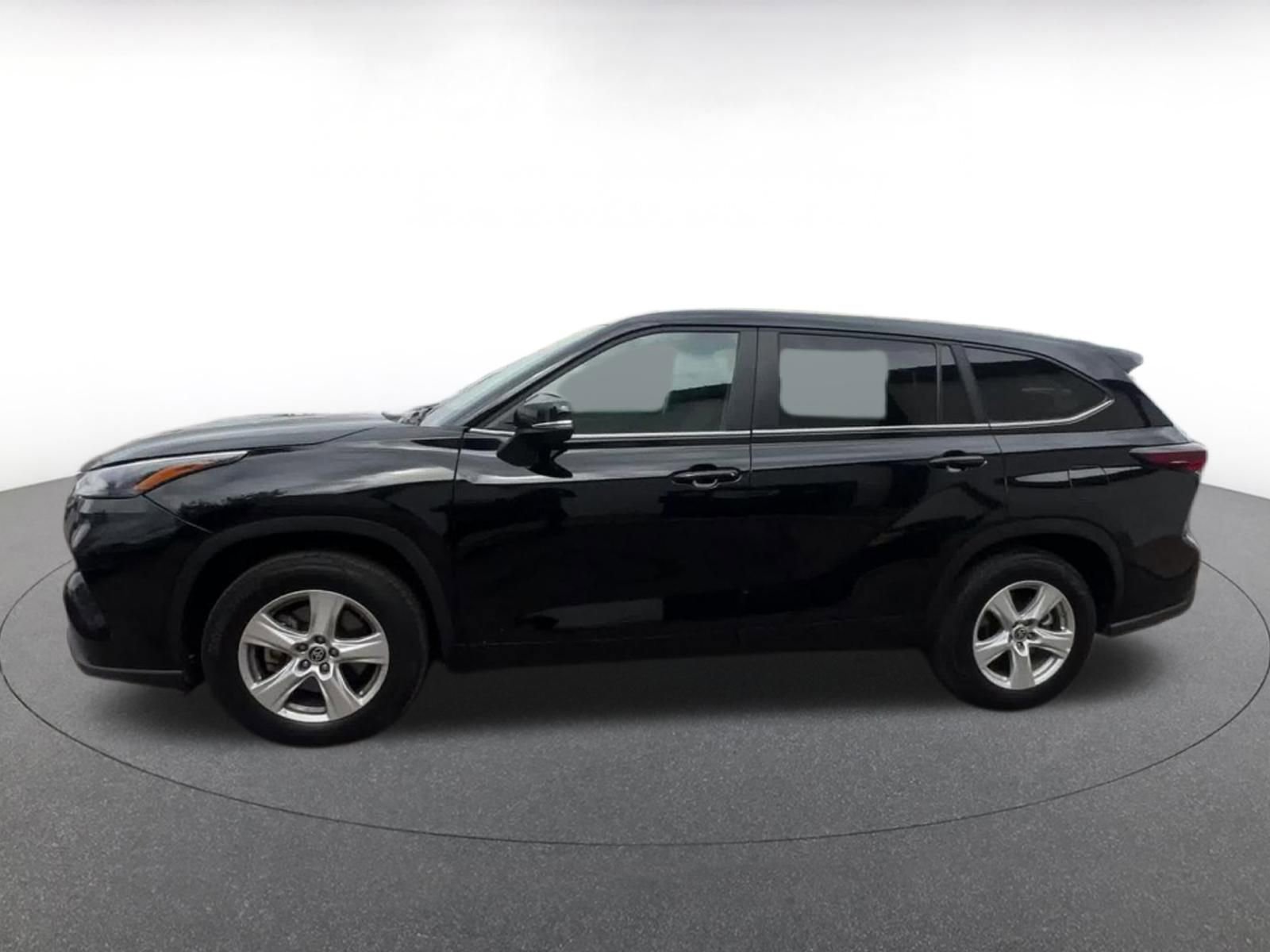 Thumbnail: 2025 Toyota Highlander - 9