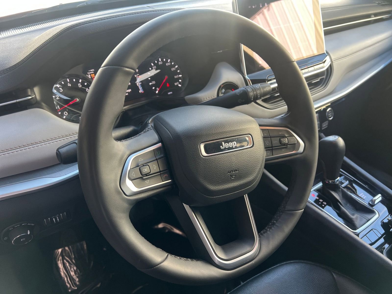 Thumbnail: 2025 Jeep Compass - 28