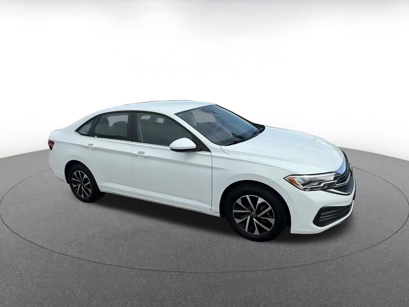 Thumbnail: 2024 Volkswagen Jetta - 2