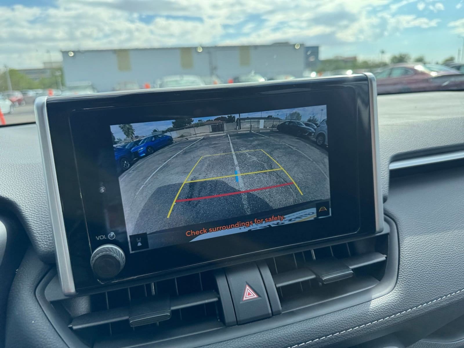 Thumbnail: 2025 Toyota RAV4 - 17