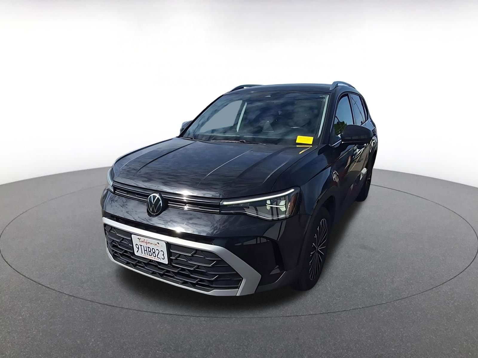 Thumbnail: 2025 Volkswagen Taos - 3