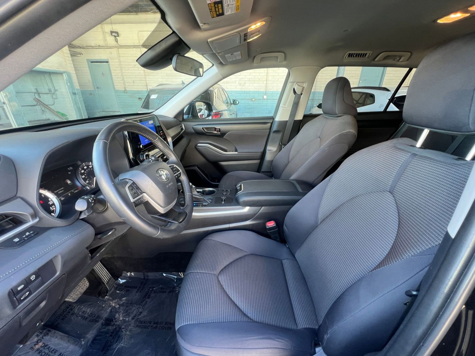 Thumbnail: 2025 Toyota Highlander - 28