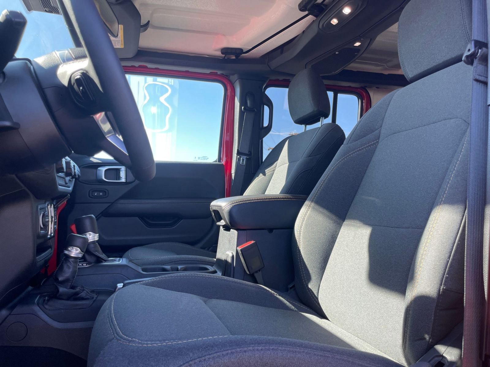 Thumbnail: 2025 Jeep Wrangler - 25