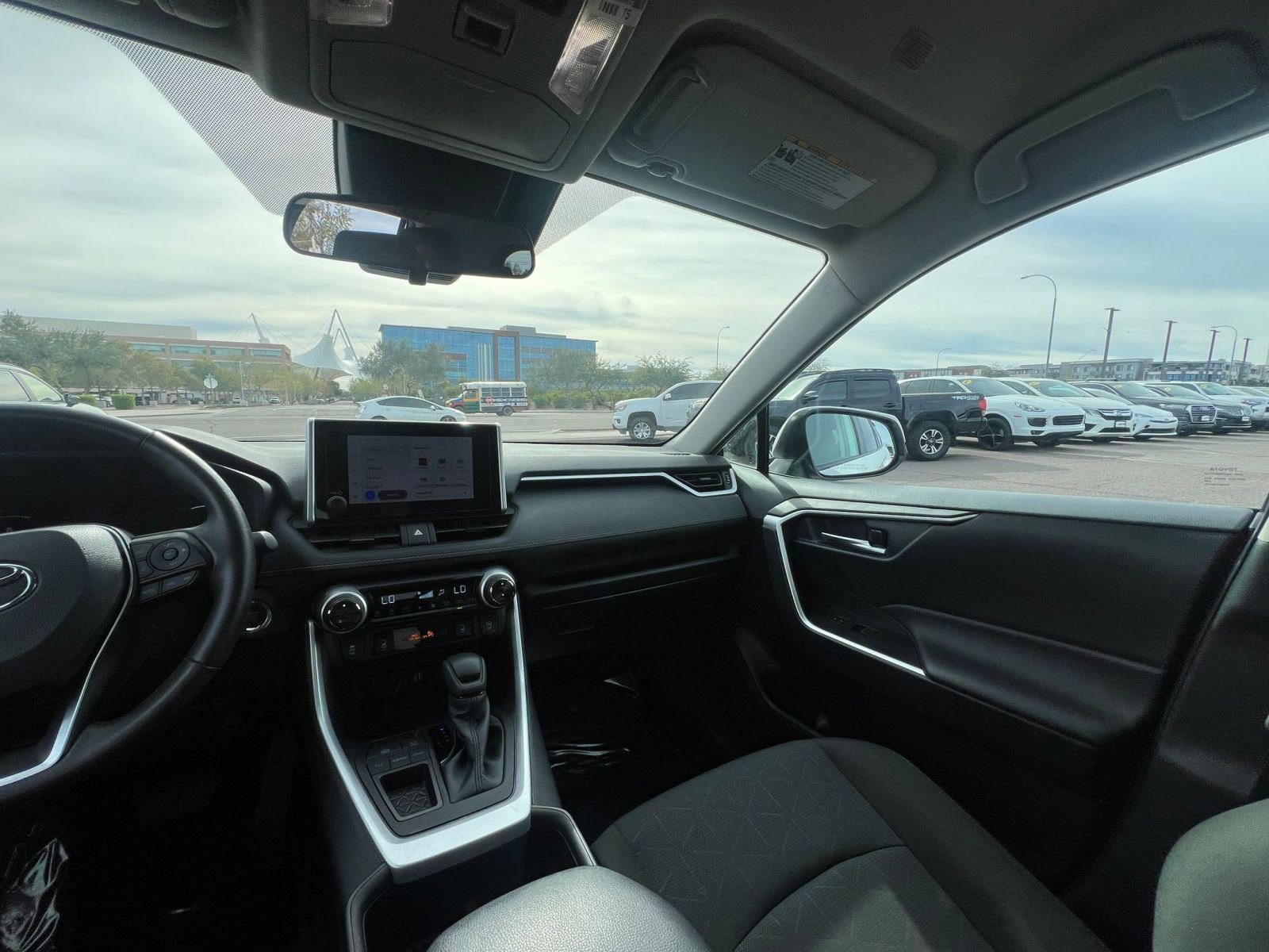 Thumbnail: 2025 Toyota RAV4 - 35