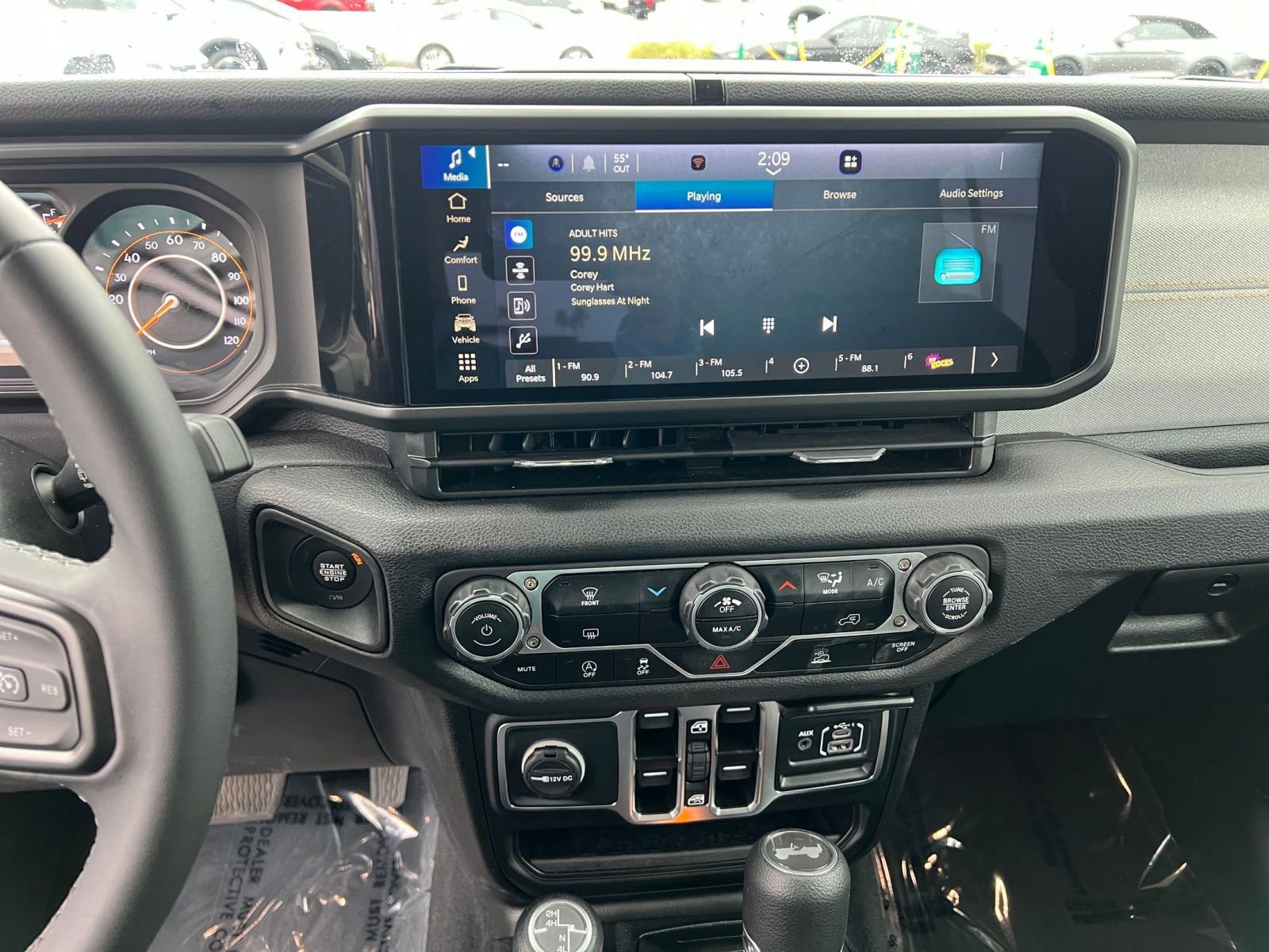 Thumbnail: 2025 Jeep Wrangler - 21